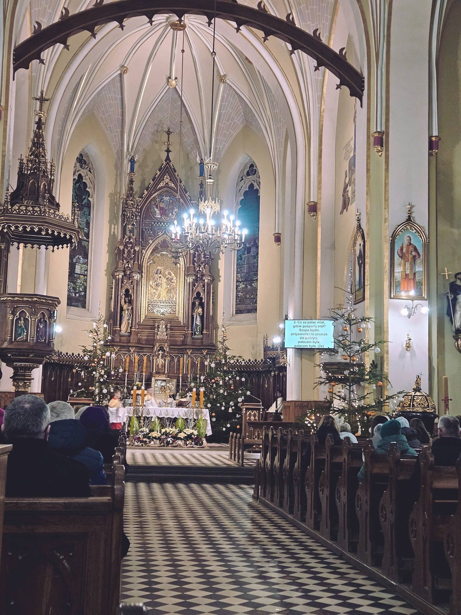 Fotografia przedstawia uczestników Chóru