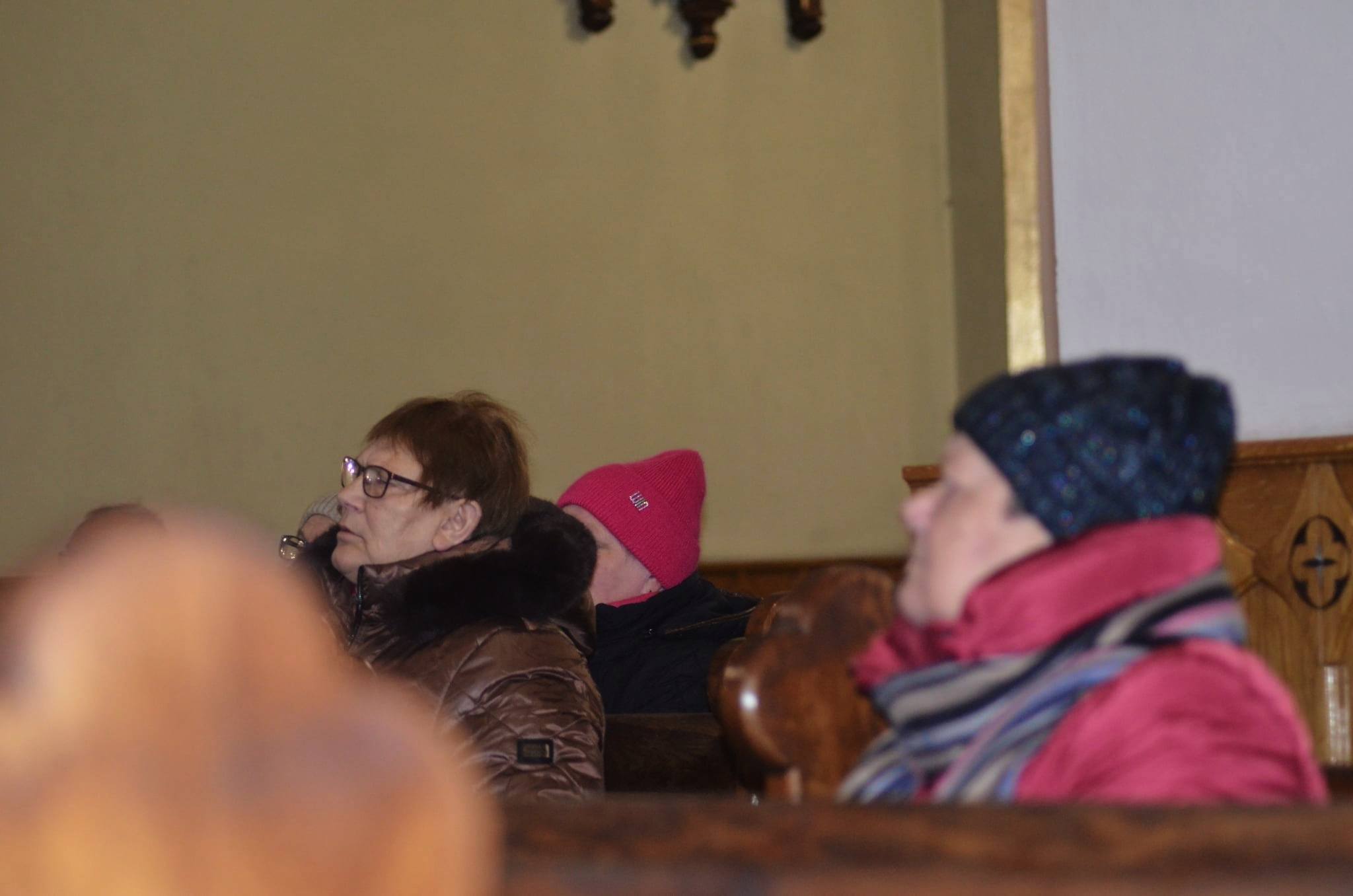 Fotografia przedstawia uczestników Chóru