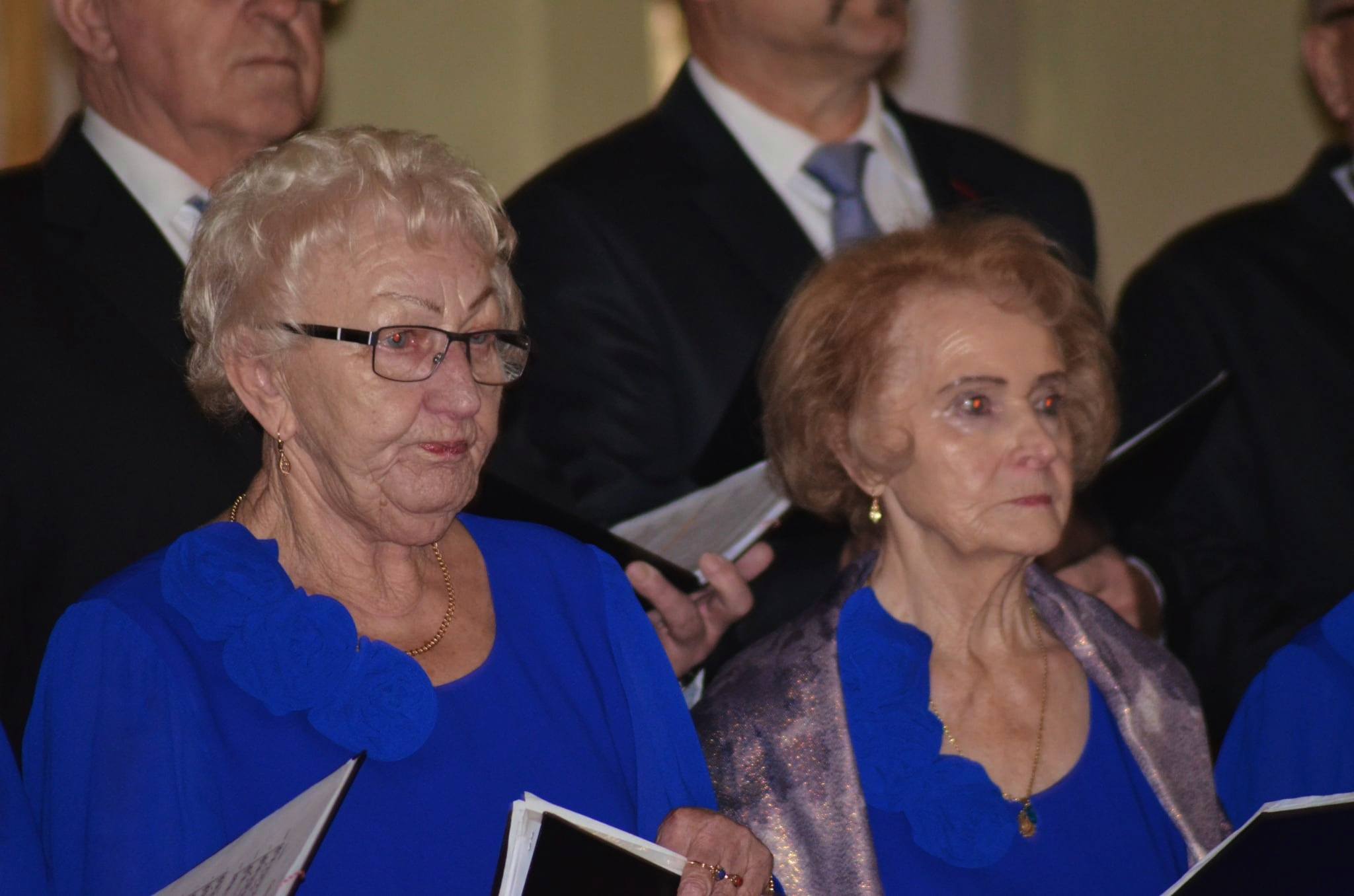 Fotografia przedstawia uczestników Chóru