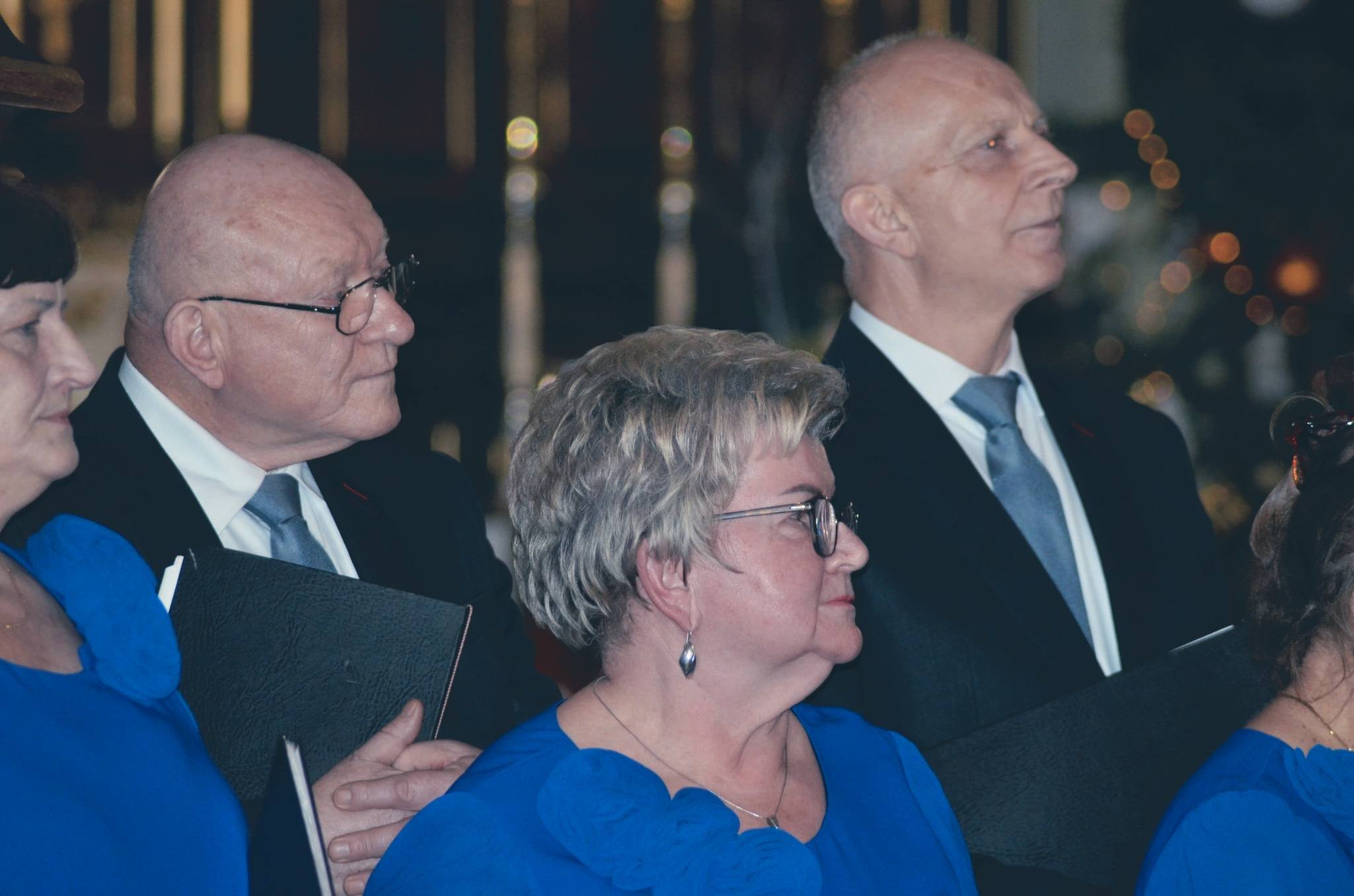 Fotografia przedstawia uczestników Chóru