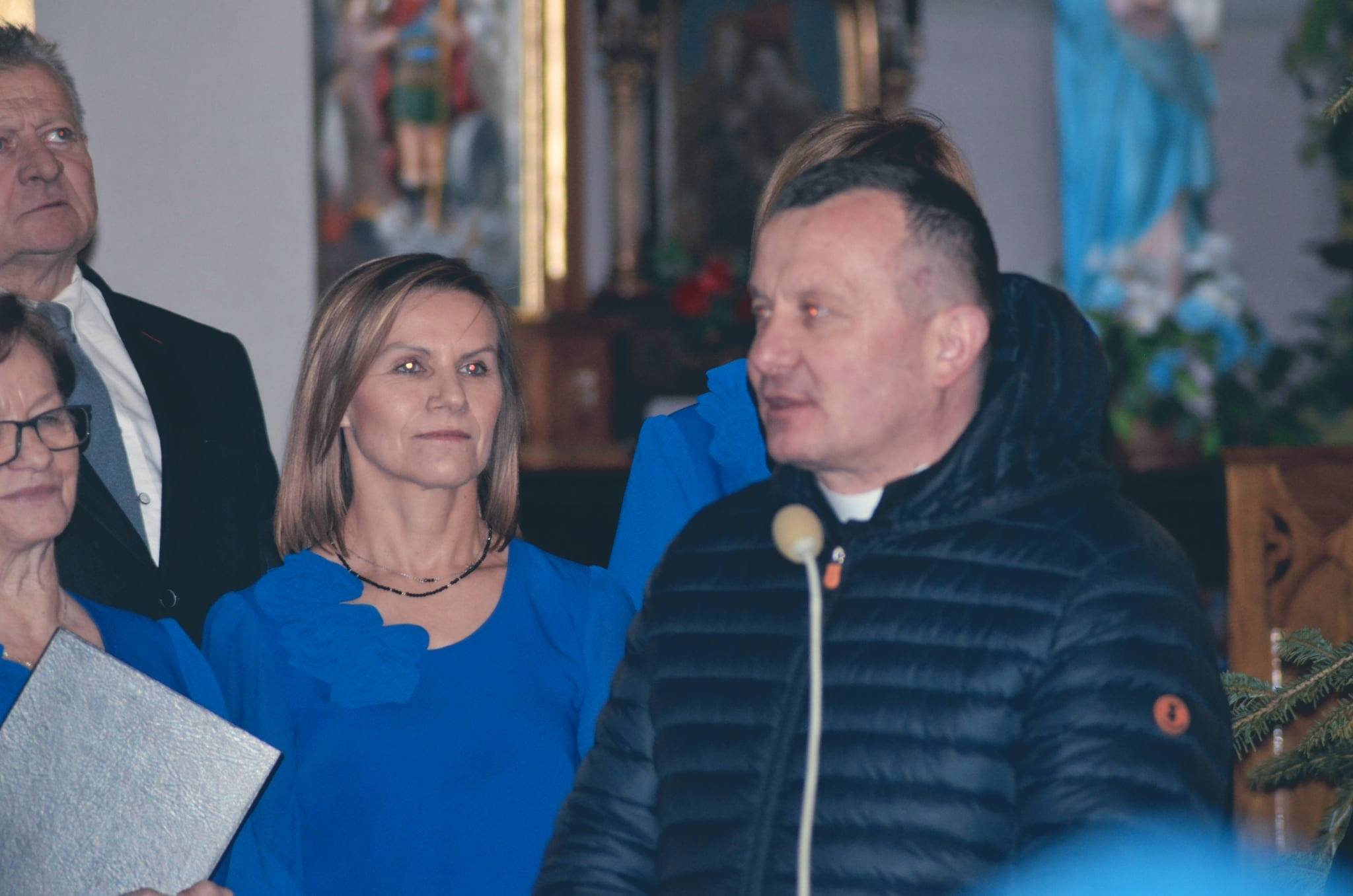 Fotografia przedstawia uczestników Chóru